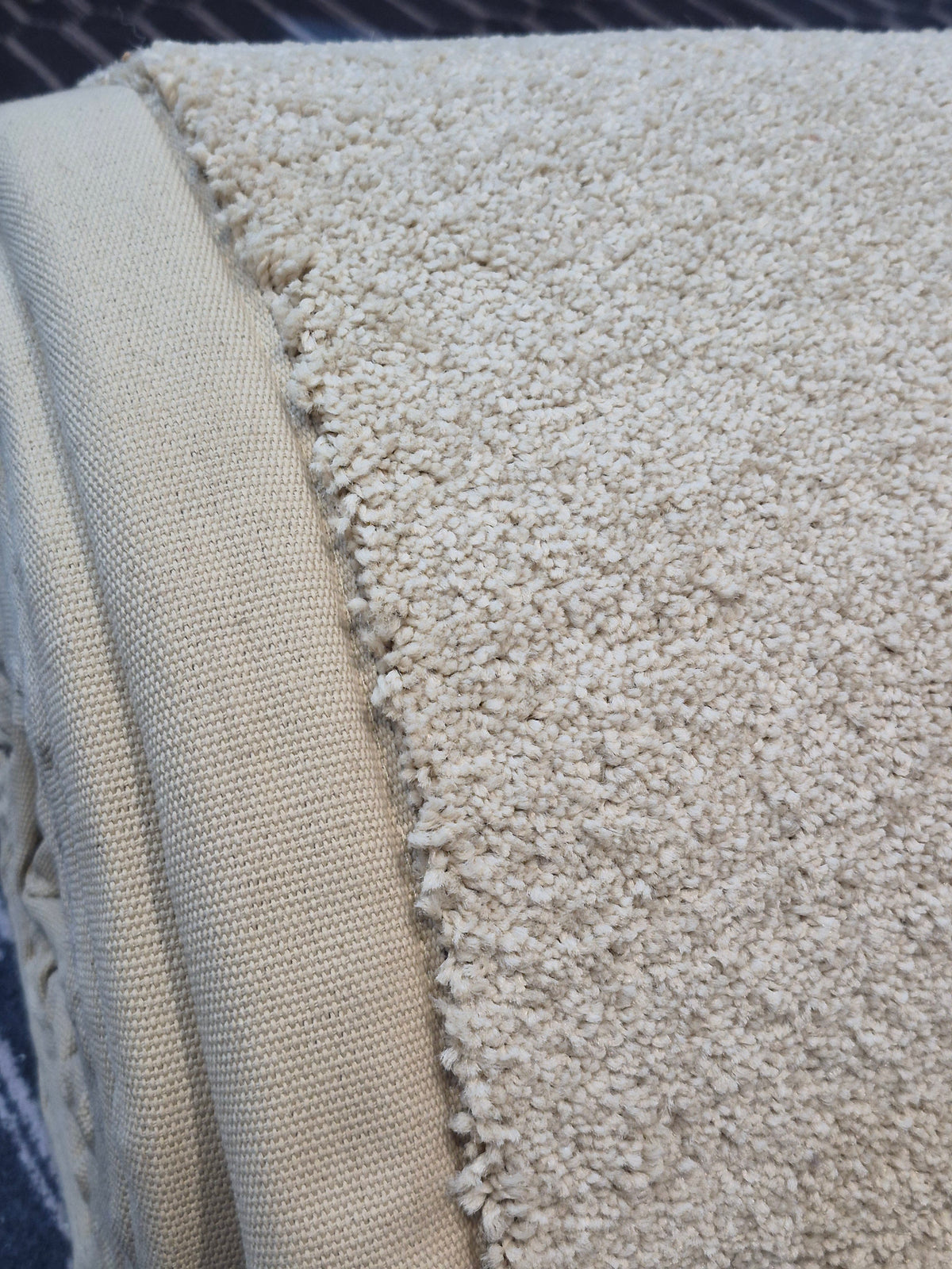 Beige Saxony Stair Runner Set Tape Binding – 65cm x 14 Stairs