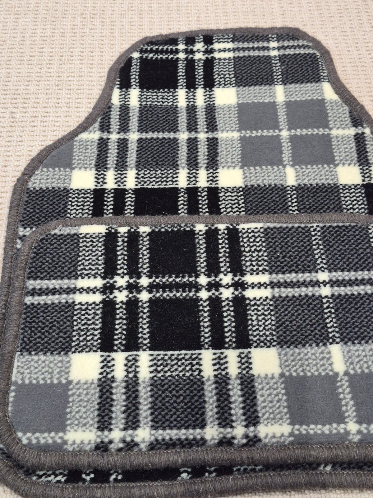 Black & Grey/Beige Tartan Universal Car Mats